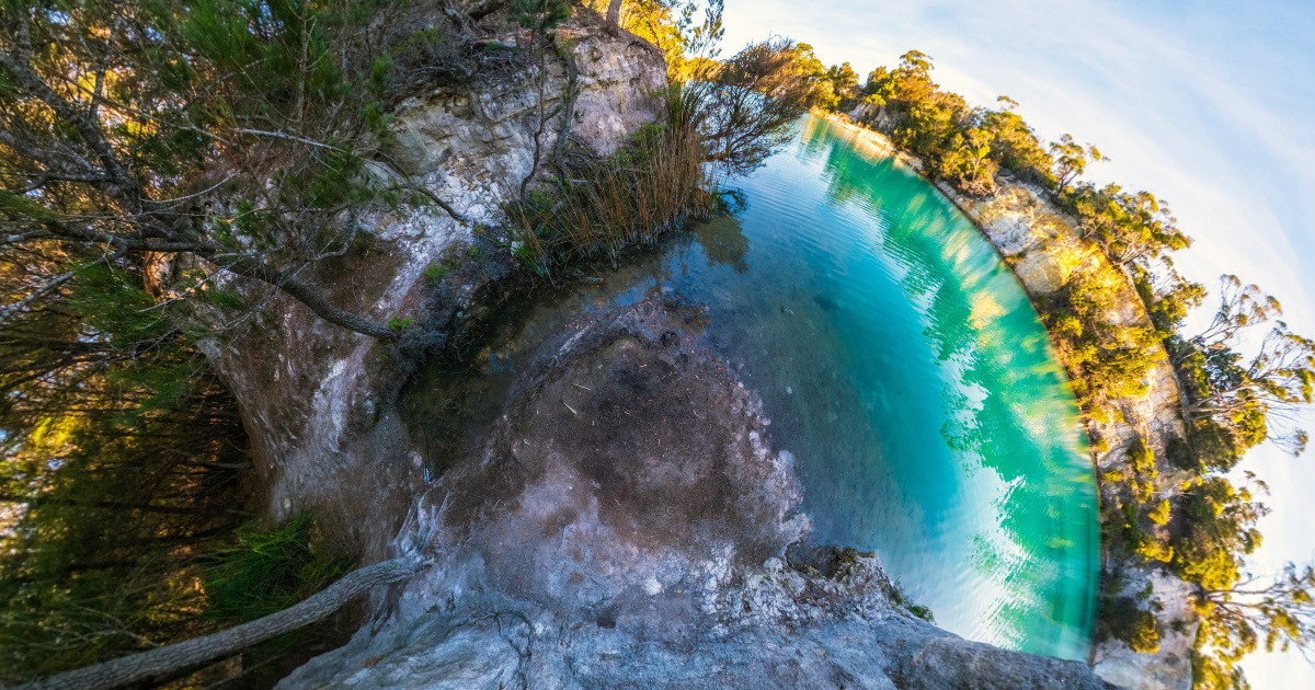 Panoramic view of Little Blue Lake, Tasmania