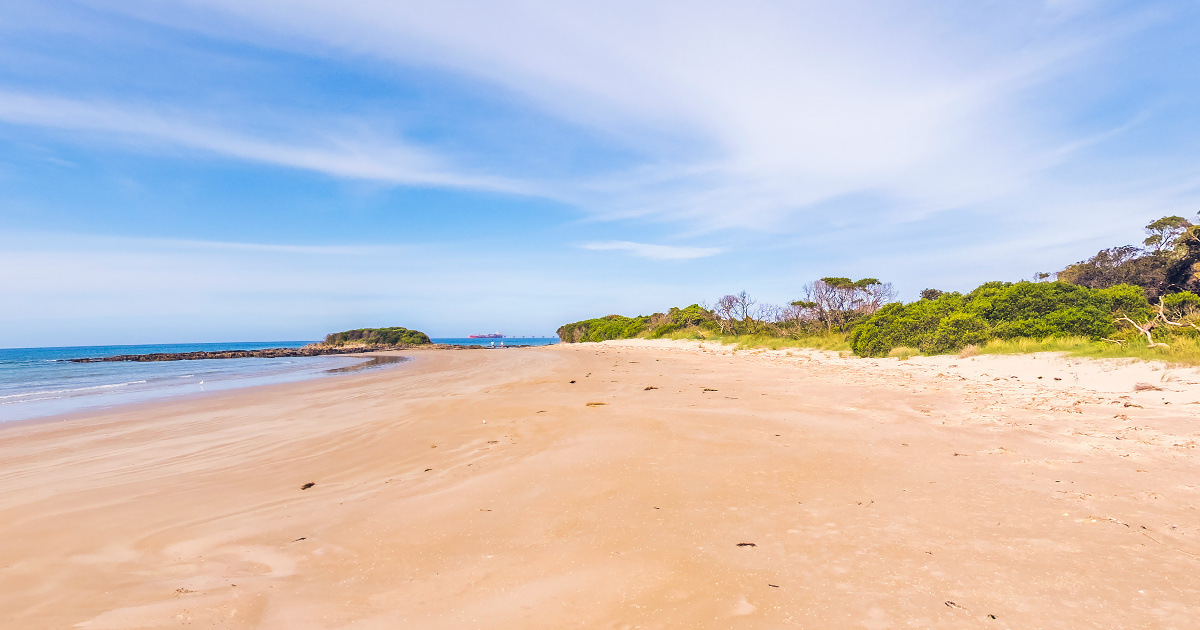Panoramic view of Peggs Beach, Tasmania
