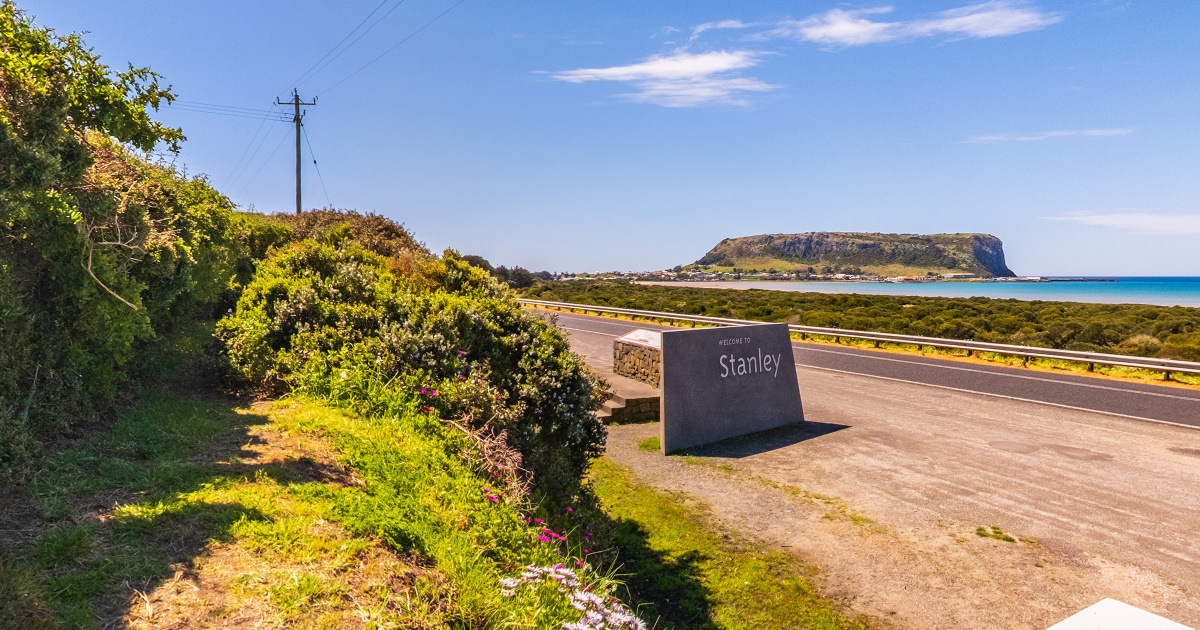 Panoramic view of Trethewies Lookout, Tasmania